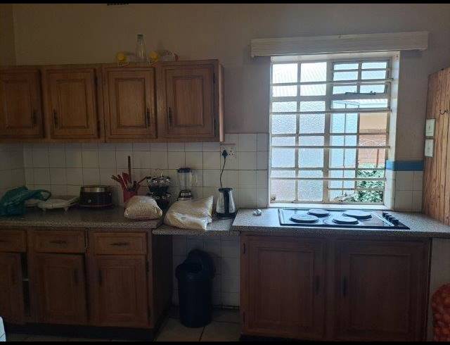 3 BEDROOM HOUSE FOR SALE IN KENSINGTON